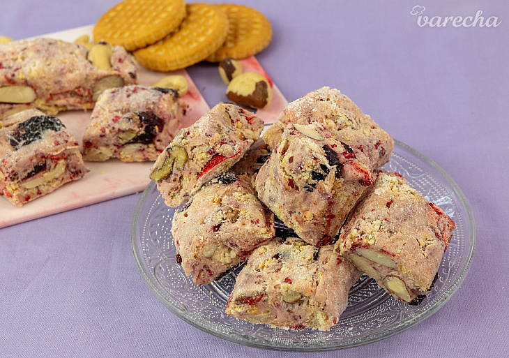 Nepečené kocky z cukríkov marshmallows (videorecept)