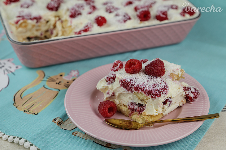 Kokosové tiramisu s malinami (videorecept)