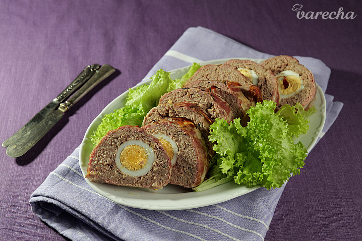 Šťavnatá štefanská sekaná v slaninke....