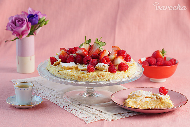 Blesková torta Napoleon, krémová aj chrumkavá a nachystáte ju do polhodiny (videorecept)