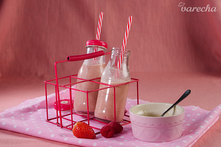 Srvátkové smoothie s ovocím, fit nápoj hotový za minútu (videorecept)