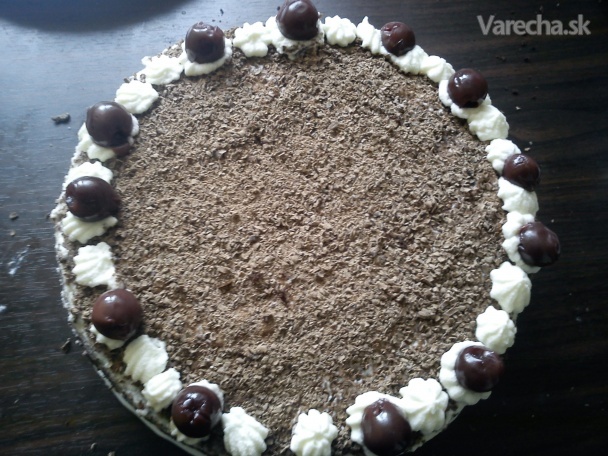 Višňovo-čokoládová torta