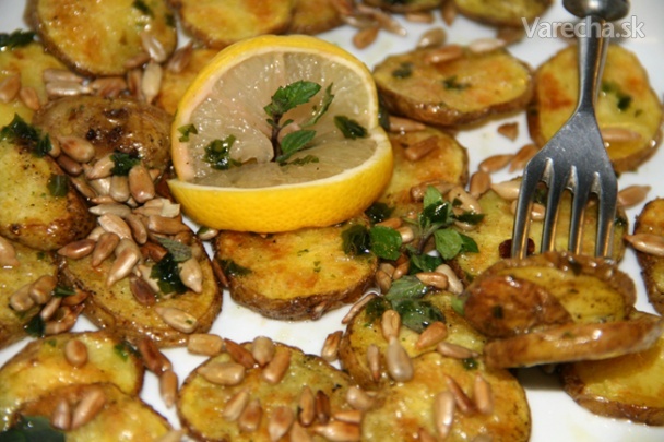 Pečené brambory se slunečnicovým semínkem (fotorecept)