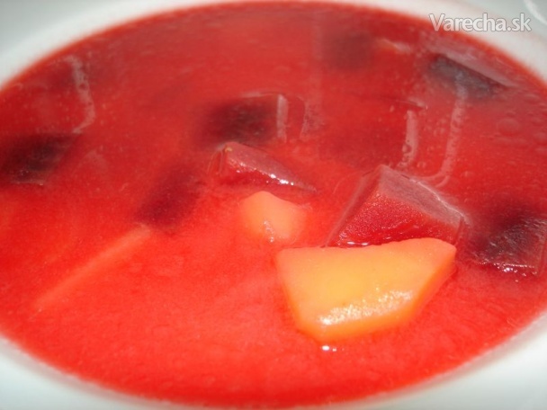 Krémová polievka z červenej repy bez mlieka