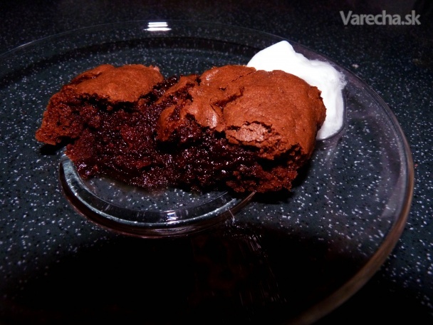 Jemný čokoládový koláč (Chocolate Mousse Cake)