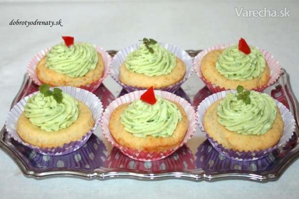 Syrový cupcakes s cesnakovým krémom (fotorecept)