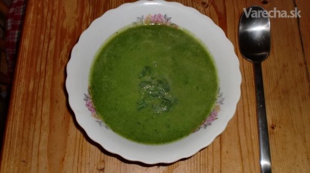 Šalátovo-uhorková svieža polievka (vegánsky recept) 