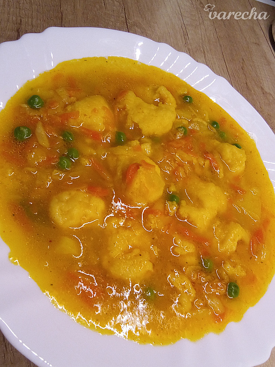 Zeleninová polievka s krupicovými nočkami (fotorecept)
