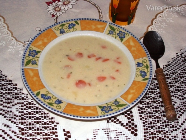 Jemná bramborová polévka s mrkvičkou