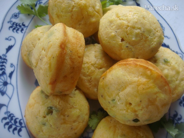 Muffiny s kukuricou a štipľavou paprikou - Corn and jalopeno muffins (fotorecept)