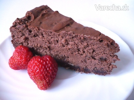 Čokoládový tvarohový koláč - cheesecake - so sušenými slivkami (fotorecept)