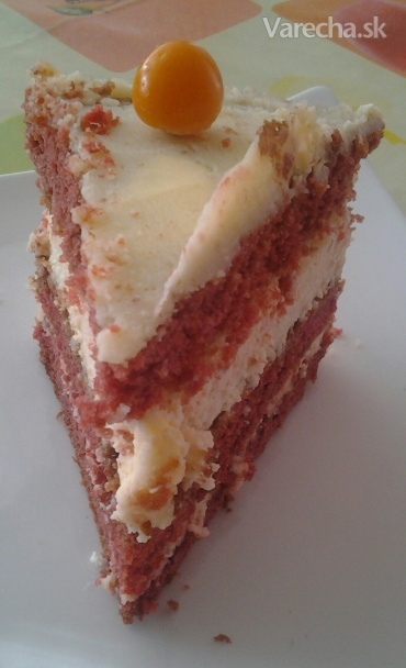 Red velvet cheesecake (fotorecept)