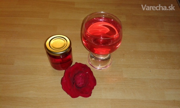 Ružový sirup (fotorecept)