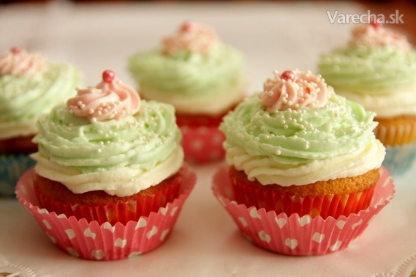 Vanilkové cupcakes s krémom macarpone