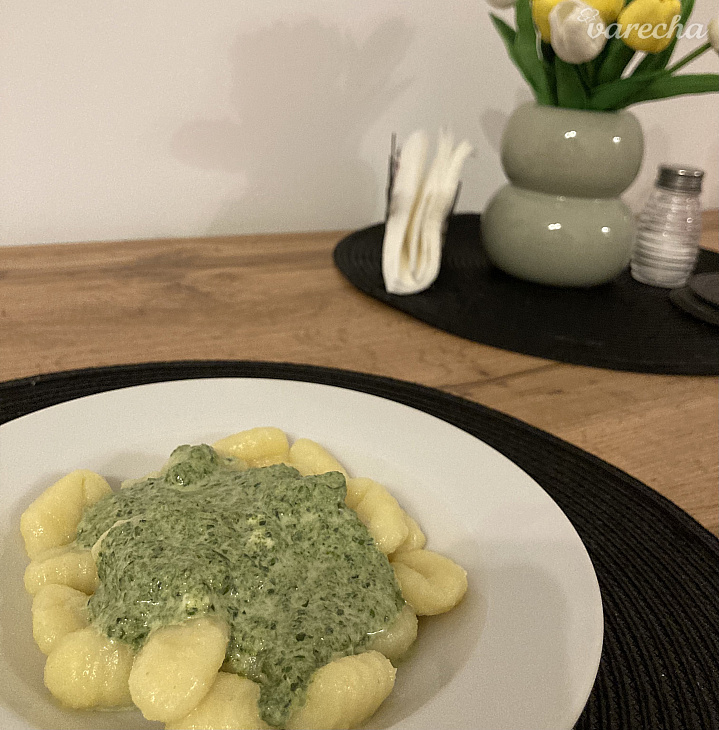 Gnocchi so špenátovou omáčkou (fotorecept)