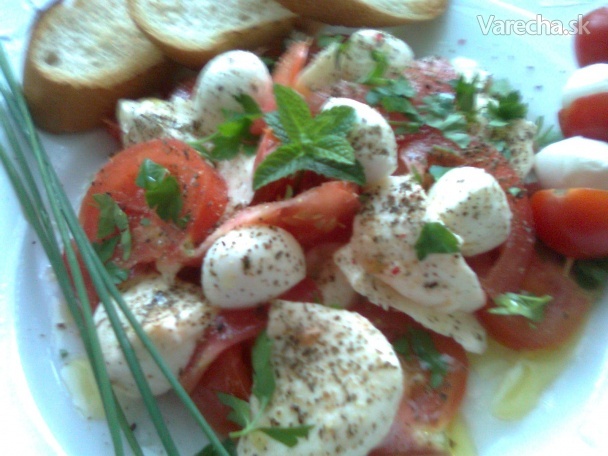 Šalát rajčiny a mozarella-Caprese (fotorecept)