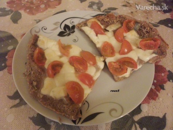 Fitness pizza alias zdravá placka - snack (fotorecept)