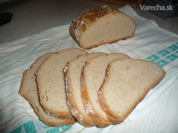 Amaranthovo-pohánkový bezlepkový chlieb