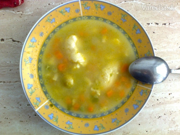 Recept - Zeleninová polievka s krupicovými haluškami