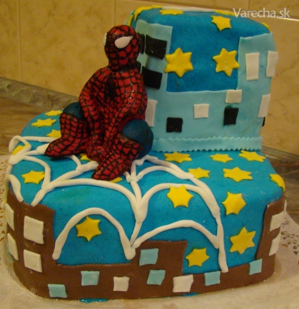 Torta Spiderman s karamelovo-vanilkovým krémom (fotorecept)