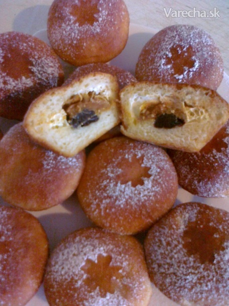 Kysnuté muffiny s tvarohom a karamelovým salkom