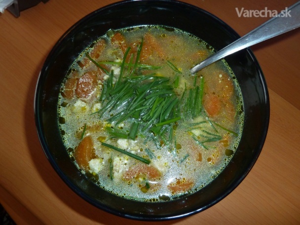 Zeleninová polievka s údeným tofu