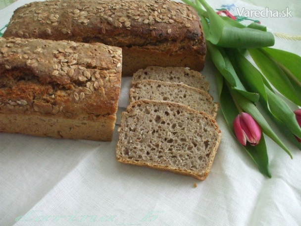 Jednoduchý ražný chlieb s kváskom (fotorecept)