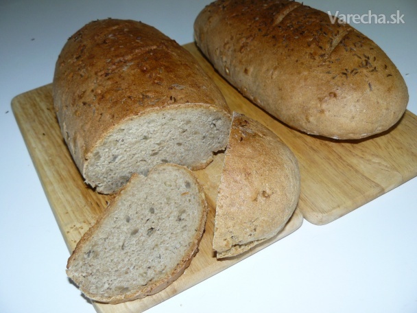 Pšenično-ražno grahamový chlieb