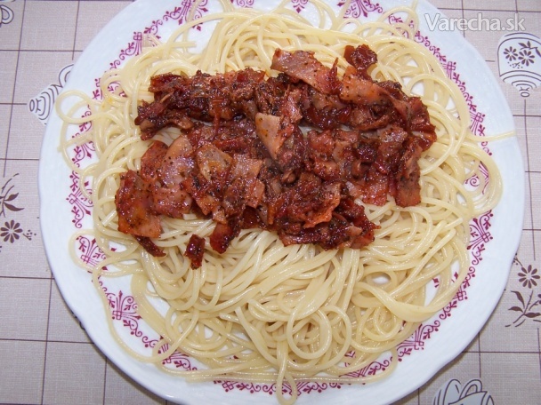 Špagety so šunkou