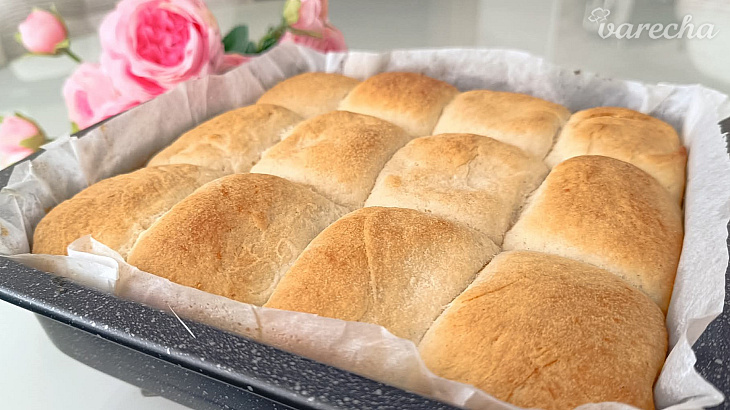 Kysnuté maslové buchty s makom