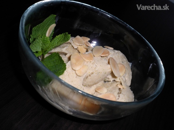 Cuketová zmrzlina so škoricou a mandľami (fotorecept)