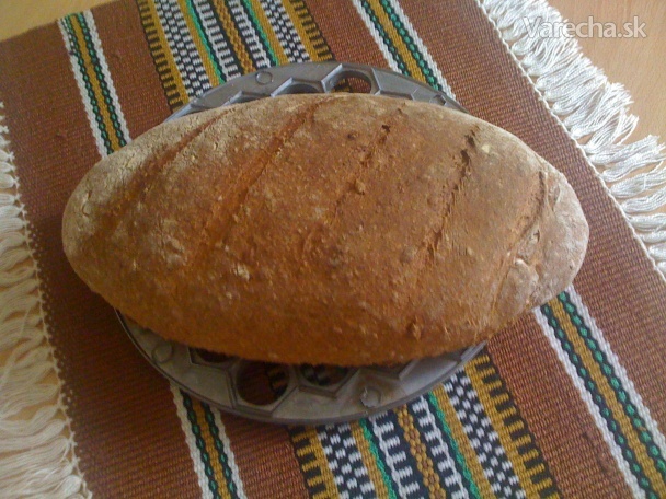 Špaldový celozrnný chlieb