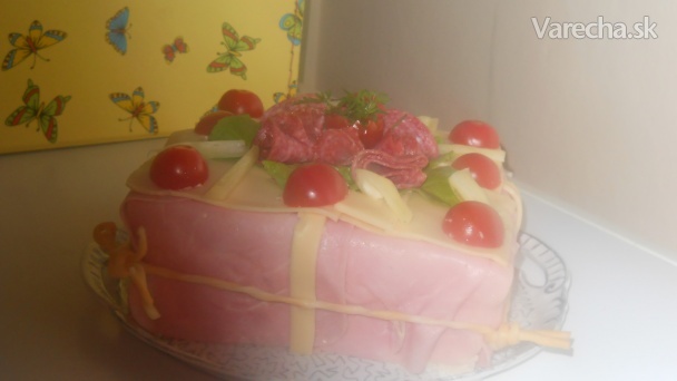 Slaná narodeninová torta