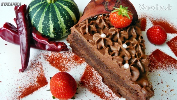 Čokoládová torta s čokoládovým krémom a údeným chilli (fotorecept)