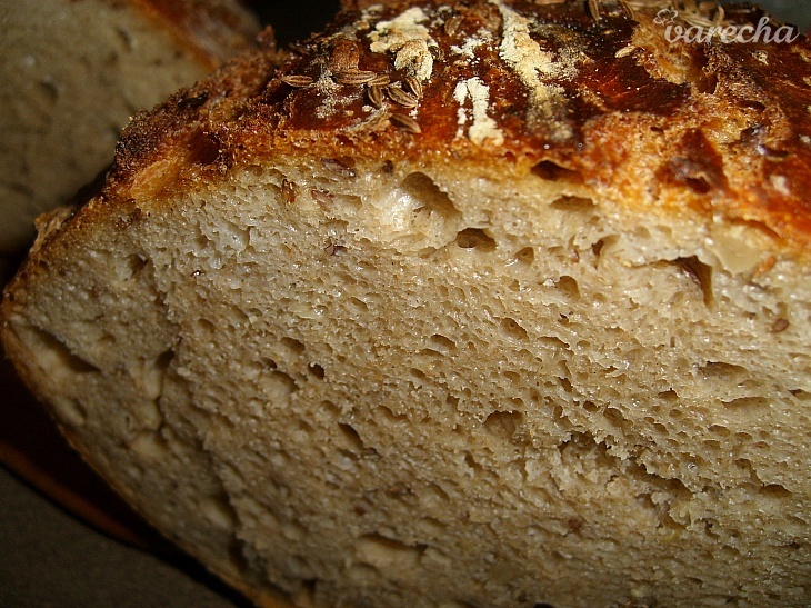 Domáci pšenično-ražný chlieb