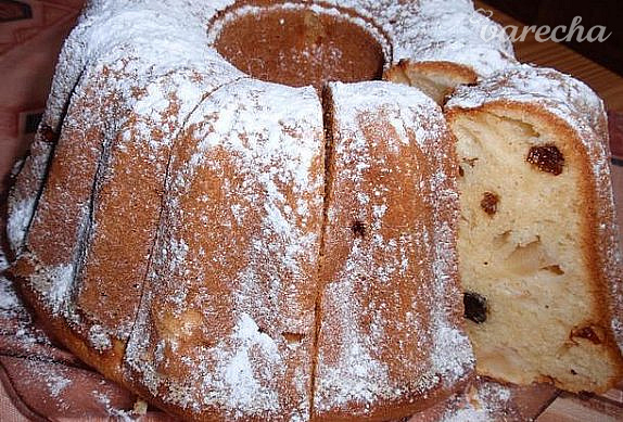 Jogurtovo-jablková bábovka 