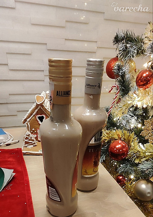 Domáci banánovo-čokoládový likér