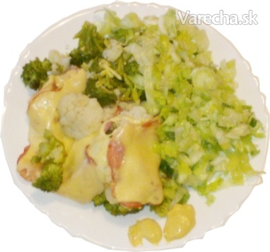 Zapečená brokolica so syrom a šunkou