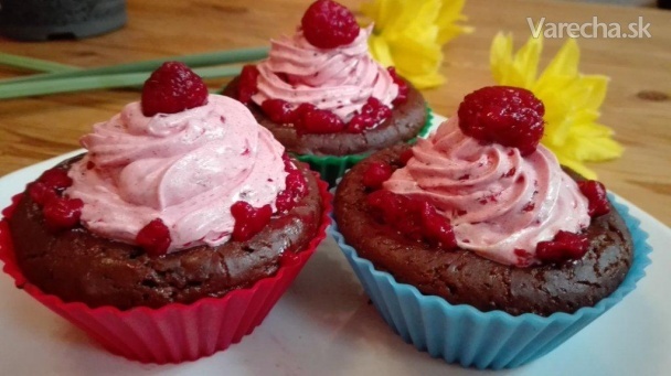 Malinové cupcakes takmer vegan