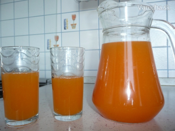Mrkvovo-pomarančový džús