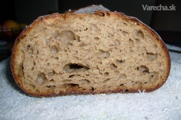 Kváskový chlieb z múky z veterného mlyna (fotorecept)
