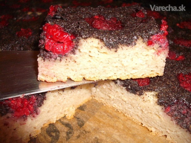 Recept - Malinovo-makový kysnutý koláč z pohánkovej múky 