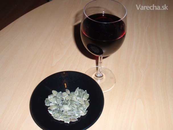 Tekvicové semienka s vínom