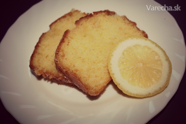 Citrónový chlebík s citrónovou polevou