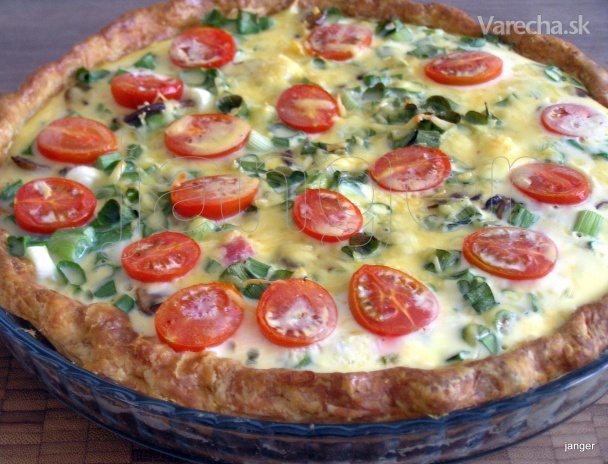 Recept - Quiche s jarnou cibuľkou a šampiňónmi 