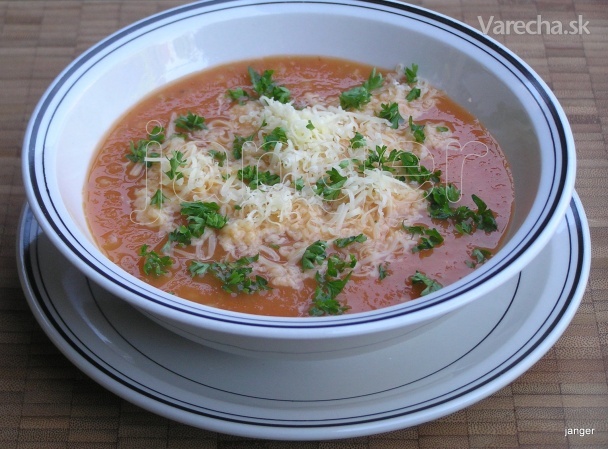 Hustá paradajková polievka s pohánkou (fotorecept)