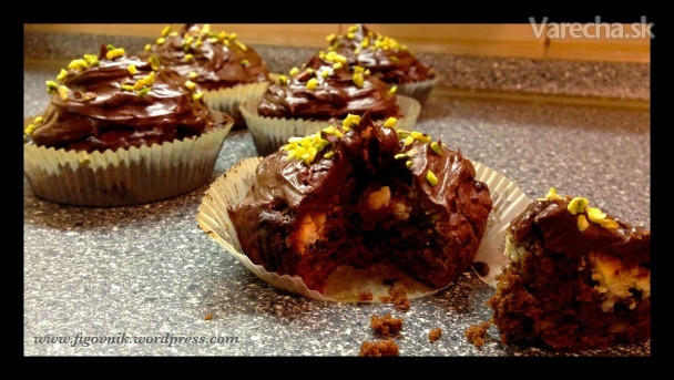 Čokoládovo-pistáciové cupcakes