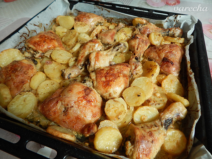 Kurča v marináde pečené so zemiakmi (fotorecept)