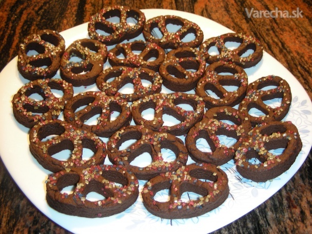 Recept - Čokoládovo-kávové pestrofarebné praclíky (bretzels)