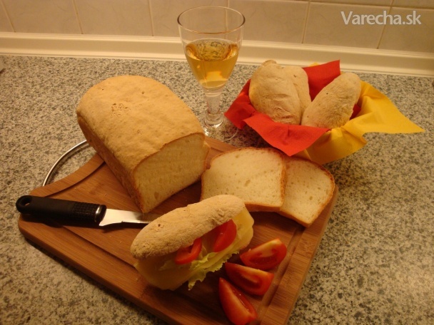 Fantastický francúzsky bezlepkový chlebík a bagetky (fotorecept)